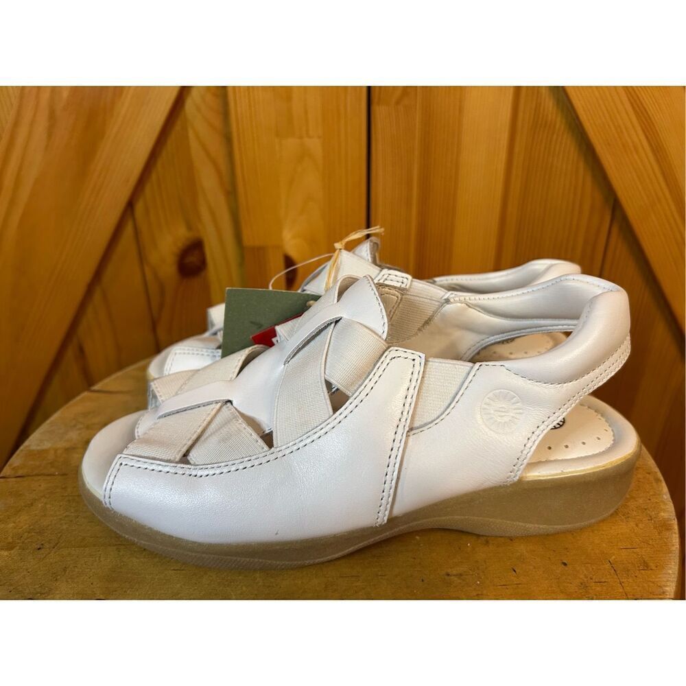 Earth Sandals Womens 6.5W Laine Fisherman White Leather Open Toe Wedge nwt Read